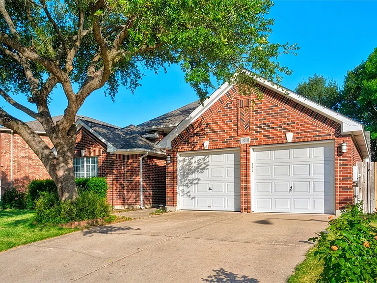 8248 Montoya Cir — Photo 2