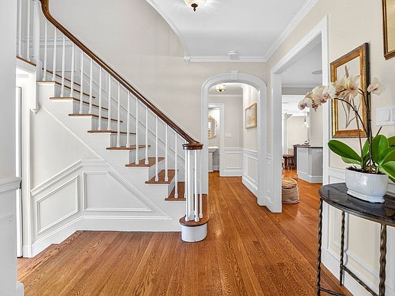 3rd image of 101 Edmunds Rd