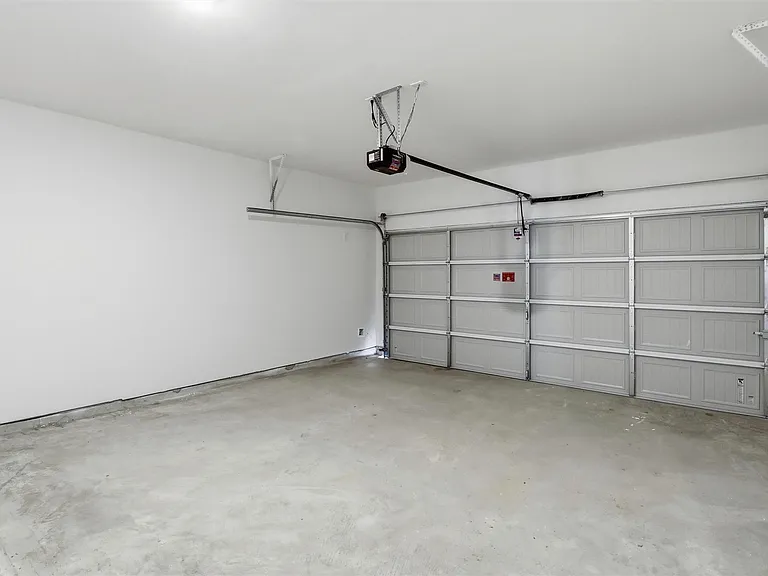 3538 Adelie Ln — Photo 35