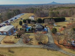 1095 Ashburn Dr, King, NC 27021