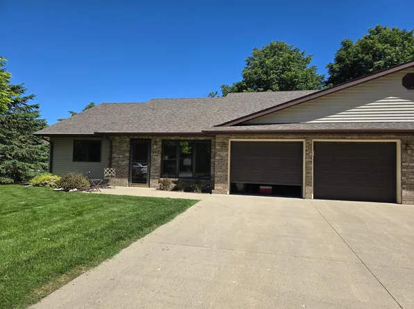 803 8th St SW, Pipestone, MN 56164