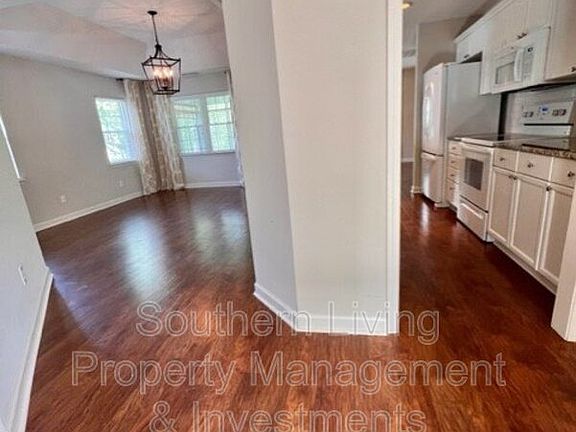 2nd image of 158 Oak Village Pkwy