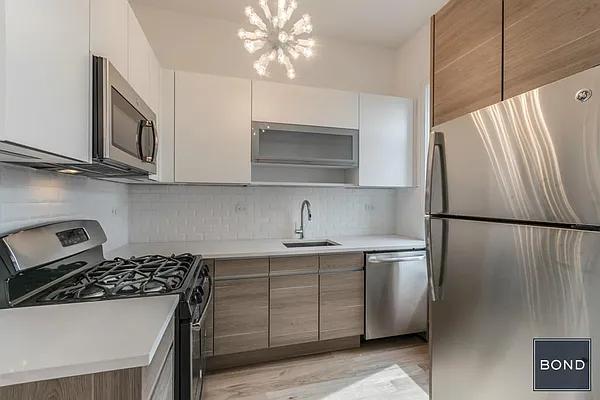 Rented by Bond New York | media 7