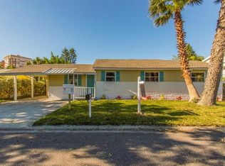 18010 3rd St E, Redington Shores, FL 33708