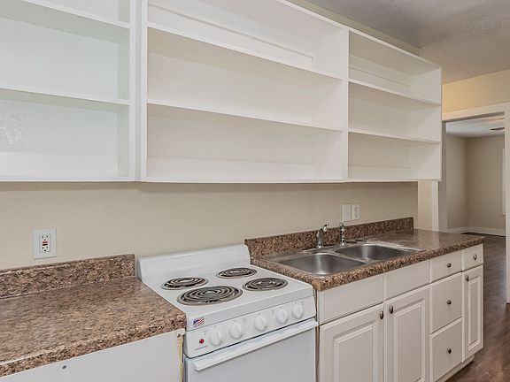 4th image of 1509 Park Place Ave APT B