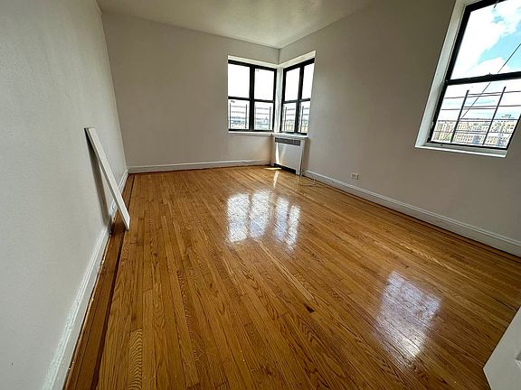 2nd image of 1011 Carroll Pl APT 2H