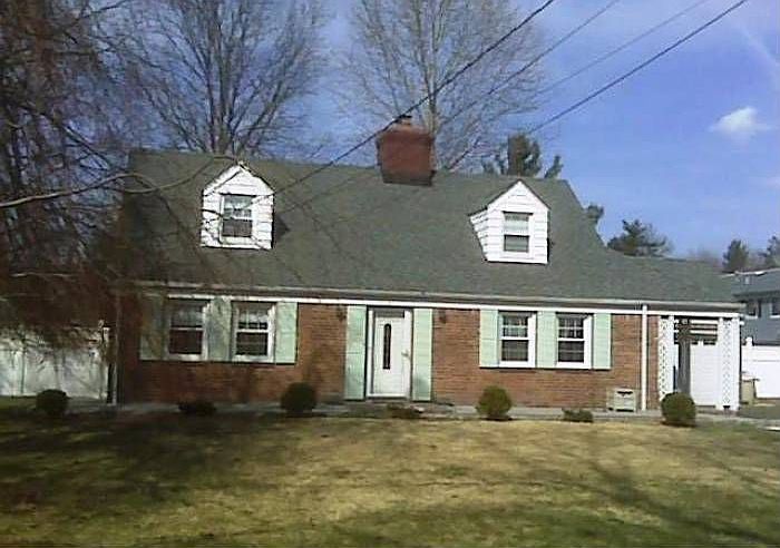 2nd image of 5 Clyde Ct