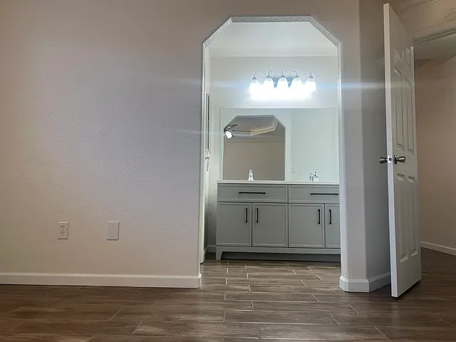 7304 Silver View Way — Photo 15