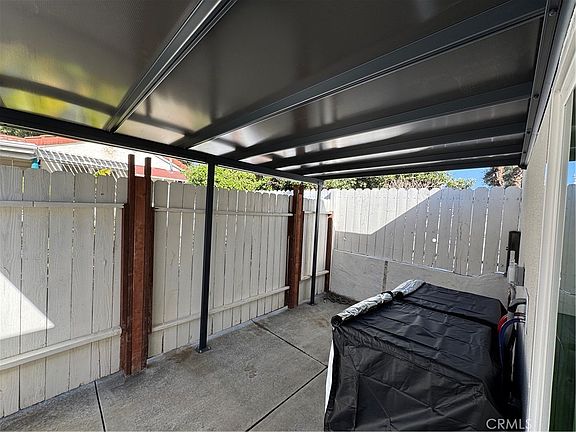 3rd image of 857 W Edgehill Rd #2