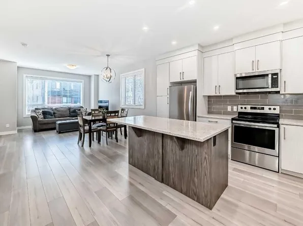 111 E Redstone Cres NE, Calgary, AB T3N 1M4