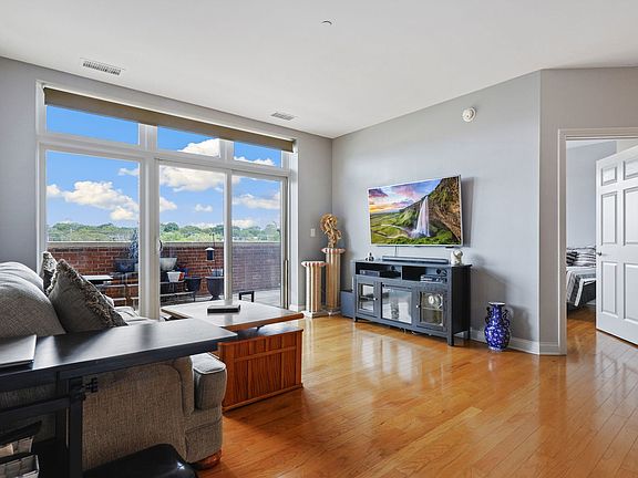 5th image of 140 S River St Unit 203
