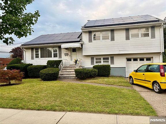 2nd image of 477 Chestnut Avenue