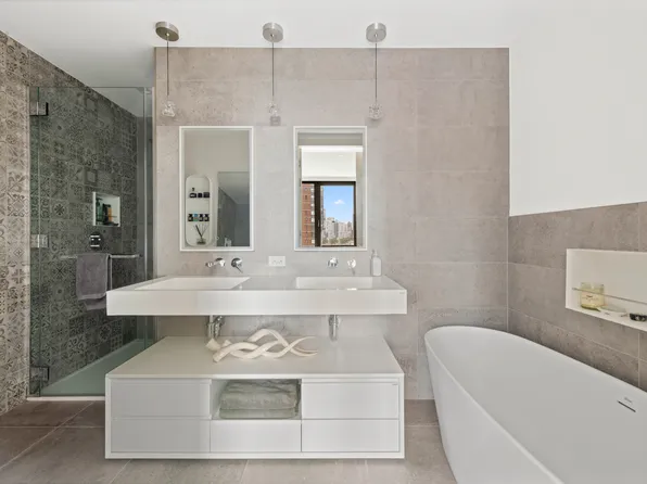 302 East 96th Street image 10 of 11