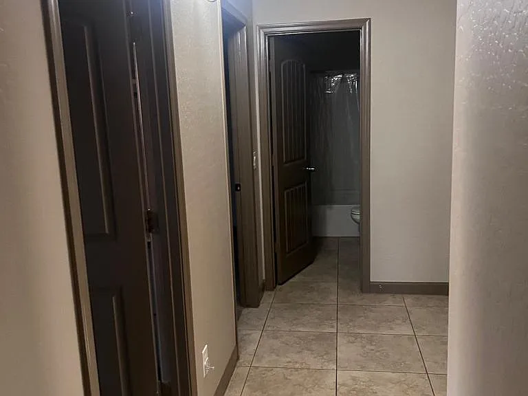 1148 E Barrus Dr — Photo 23