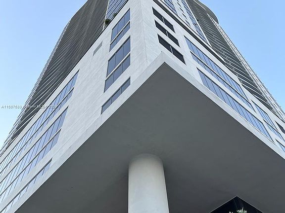 4th image of 1600 NE 1st Ave APT 2520