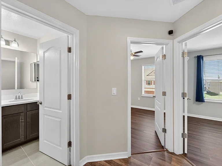 3842 Hampstead Ln — Photo 28