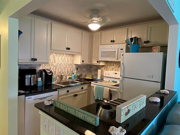 2nd image of 62 Ventnor D #62