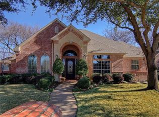 8304 Thornway Ct, North Richland Hills, TX 76182