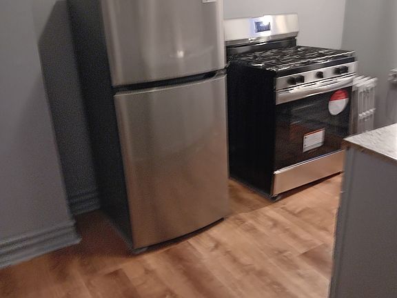 5th image of 242 Lexington Ave APT 4
