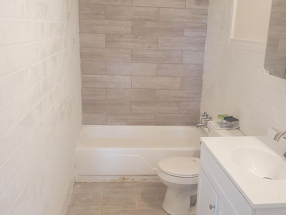 4th image of 457 Canisteo St #102