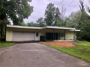 701 Twitmeyer Ave, Hermitage, PA 16148