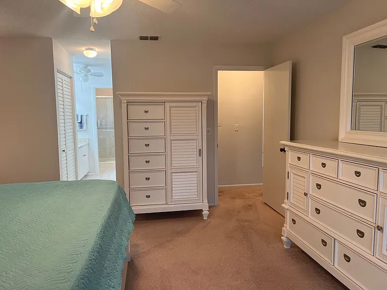 748 Avenida Estancia #B — Photo 16