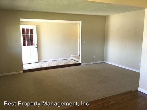5th image of 5131 Royal Palm Dr