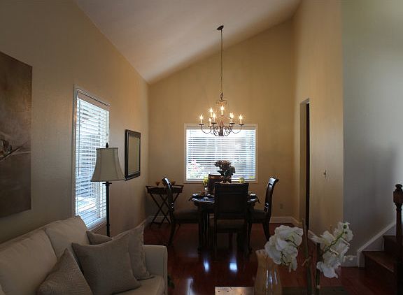 3rd image of 3243 Foxboro Pl