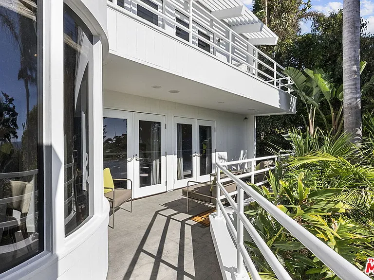 31833 Sea Level Dr — Photo 47