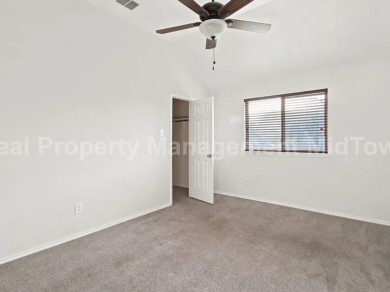 12620 Summerwood Dr — Photo 18