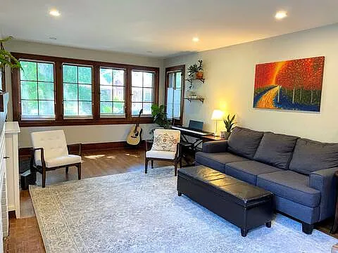 2536 N Glencoe St — Photo 3