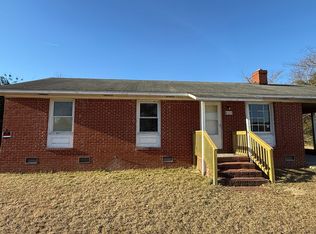 617 James St, Bishopville, SC 29010