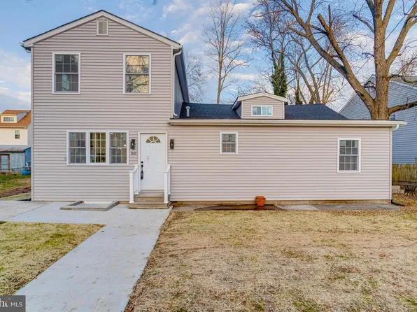 7925 E End Dr, Baltimore, MD 21226