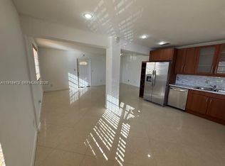 421 NE 1st St APT 119, Hallandale, FL 33009