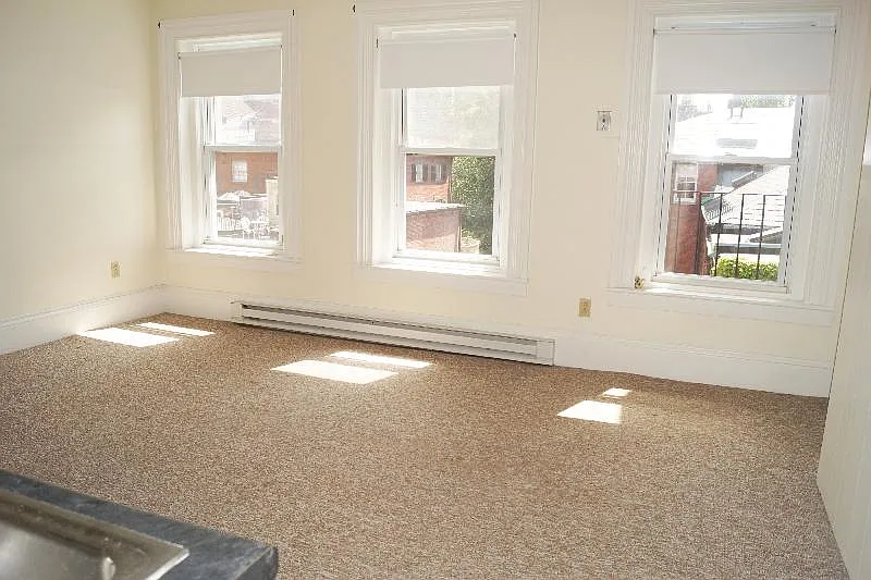 Studio, $1,995 — Photo 3