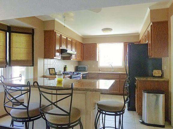 3rd image of 15511 Cherry Hills Ct