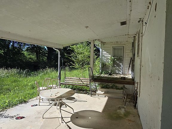 4th image of 775 Fortner Dr
