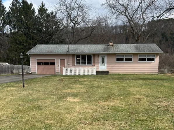 92 Pamela Dr, Nichols, NY 13812