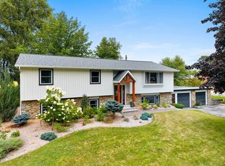 1334 Norfield Rd, Suamico, WI 54173