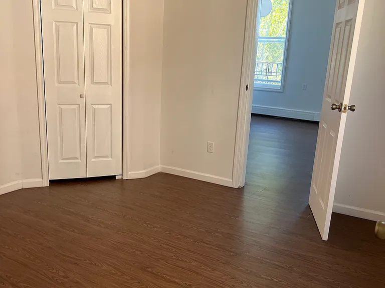 190 Clinton Ave #4 — Photo 5