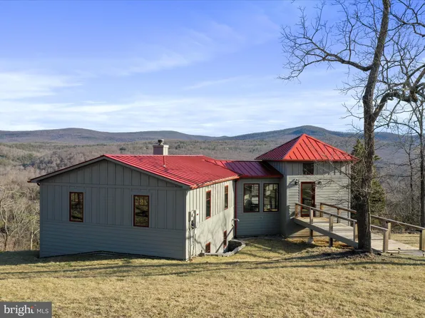 277 Toms Knob Approach Rd, Lost City, WV 26810
