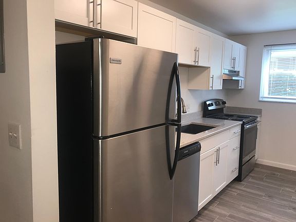 3rd image of 2175 W Schantz Ave #2175