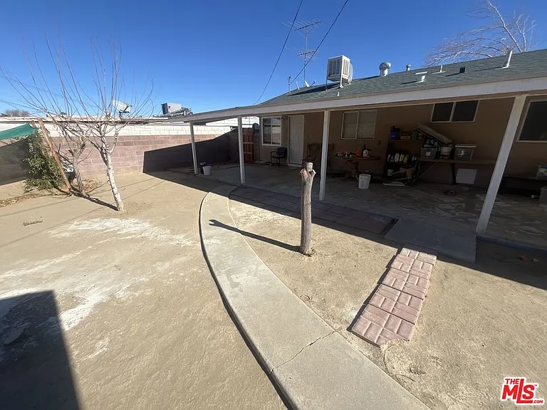 38457 Sumac Ave — Photo 14