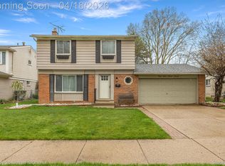 9133 Tavistock Dr, Plymouth, MI 48170
