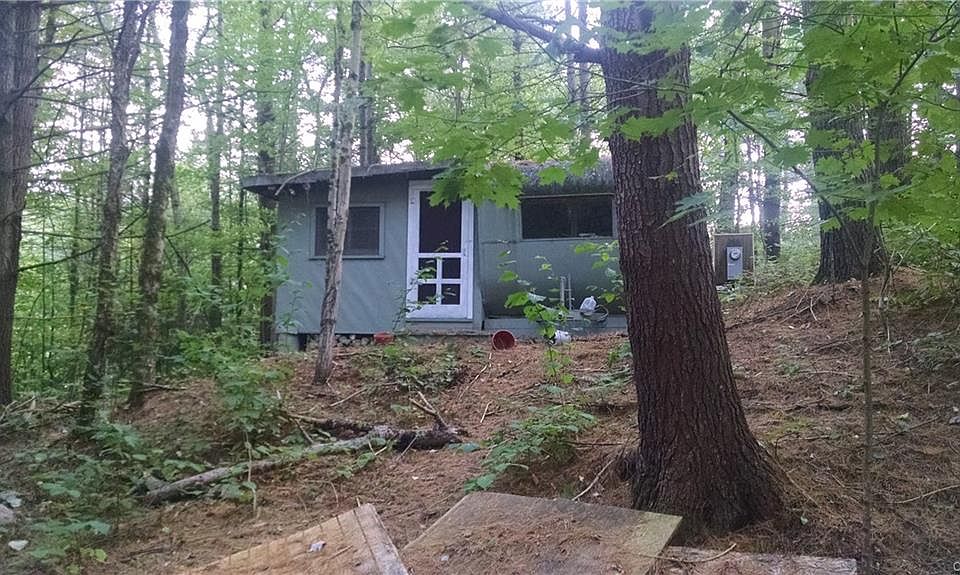 2nd image of 7395 Lustyik Rd