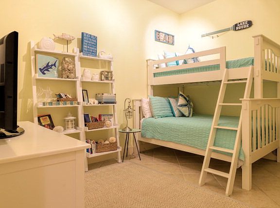 3rd image of 310A Padre Blvd