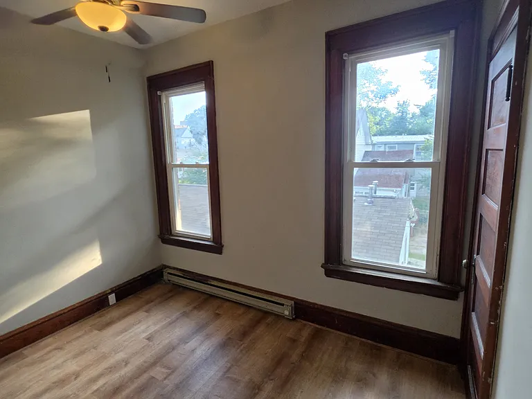 608 E Monroe St #2 — Photo 2