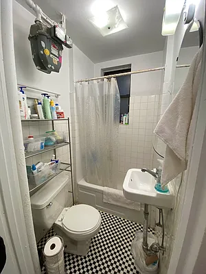 Rented by Crosstown Apartments NYC | media 81