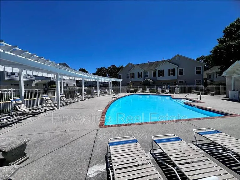 4581 Duffy Dr — Photo 18
