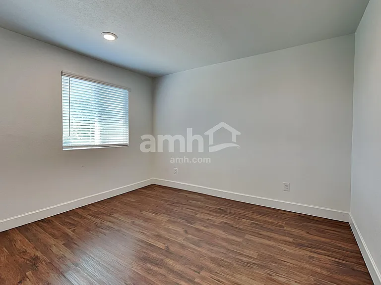 4239 W Saint Charles Ave — Photo 18